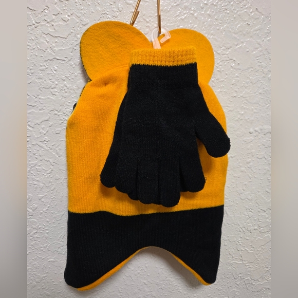 Garfield Beanie And Gloves - Picture 2 of 2